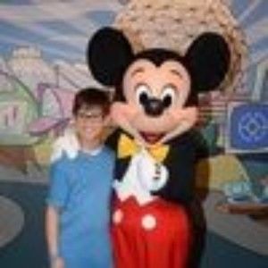 Meet your Posher, Derrick